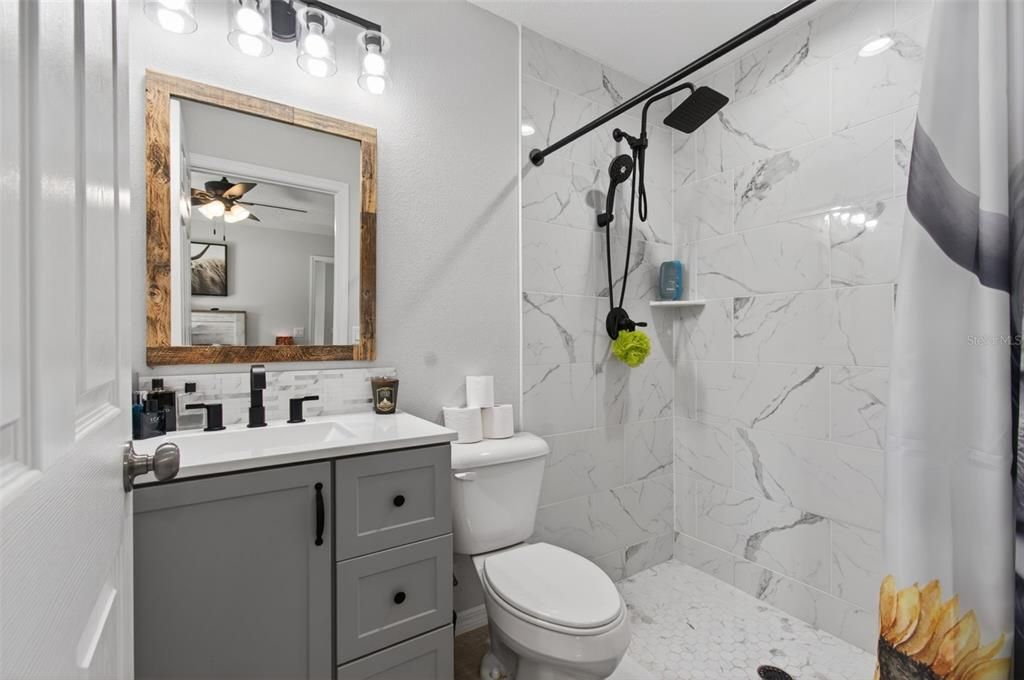 En Venta: $237,500 (3 camas, 2 baños, 1058 Pies cuadrados)