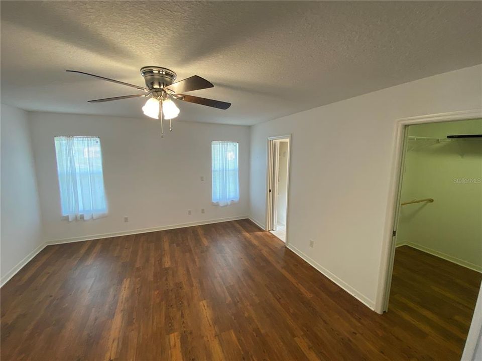 For Rent: $1,950 (3 beds, 2 baths, 1836 Square Feet)