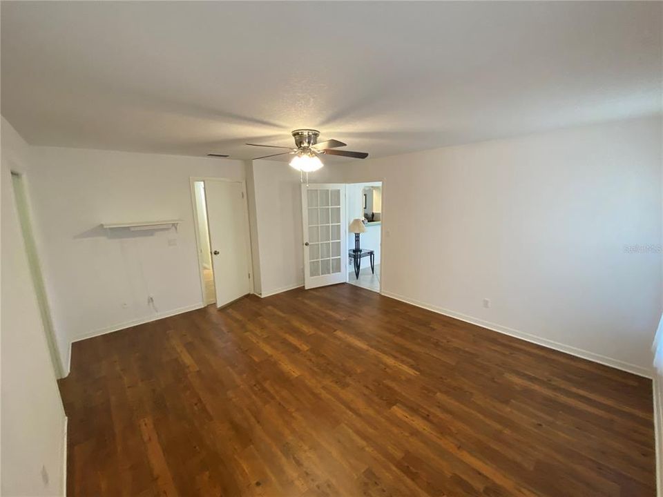 For Rent: $1,950 (3 beds, 2 baths, 1836 Square Feet)