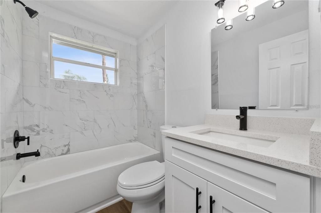For Rent: $2,100 (3 beds, 2 baths, 1206 Square Feet)