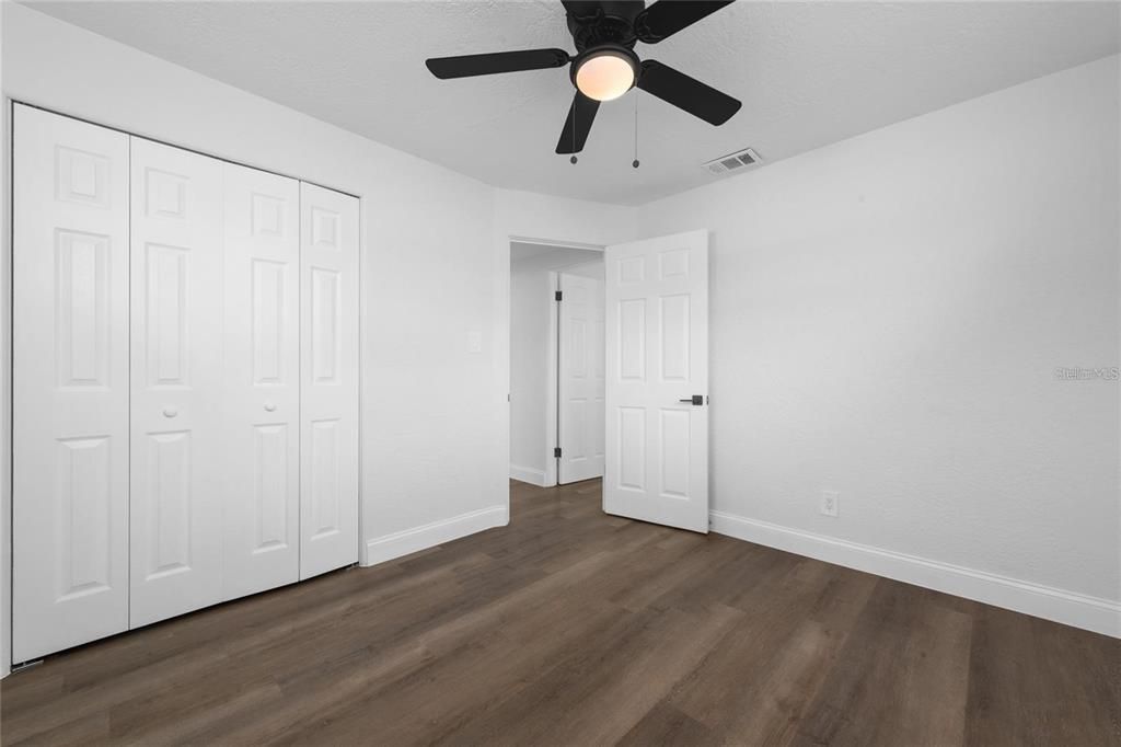 For Rent: $2,100 (3 beds, 2 baths, 1206 Square Feet)