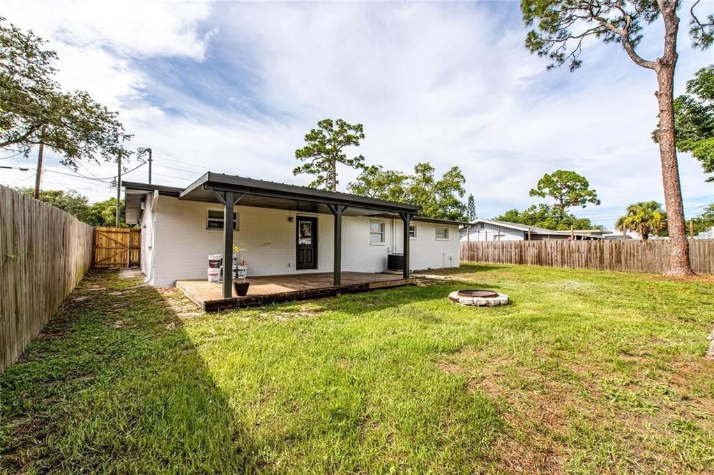 For Rent: $2,100 (3 beds, 2 baths, 1206 Square Feet)