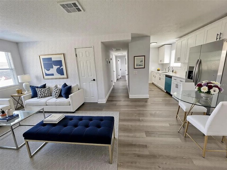For Rent: $2,100 (3 beds, 2 baths, 1206 Square Feet)