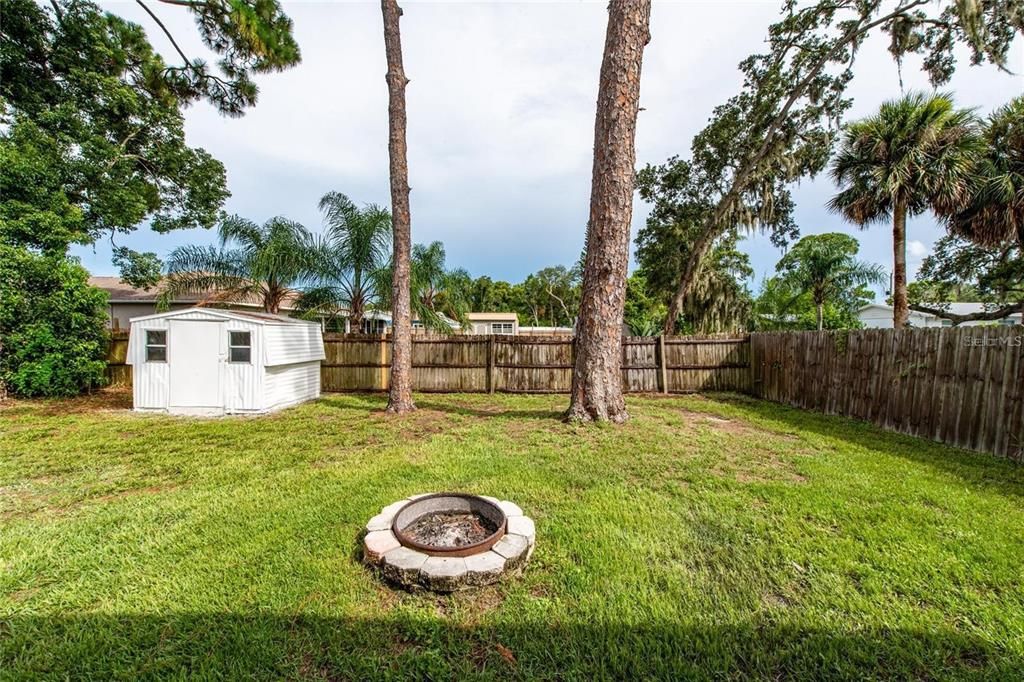 For Rent: $2,100 (3 beds, 2 baths, 1206 Square Feet)