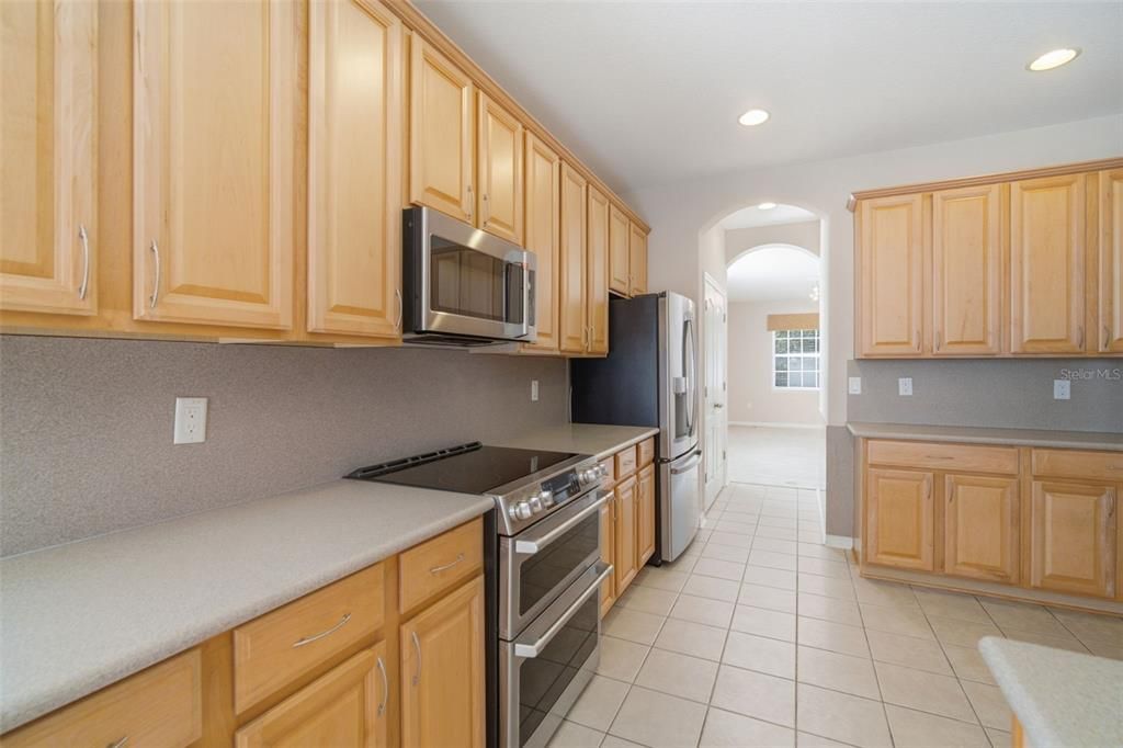 For Sale: $469,900 (4 beds, 2 baths, 2383 Square Feet)