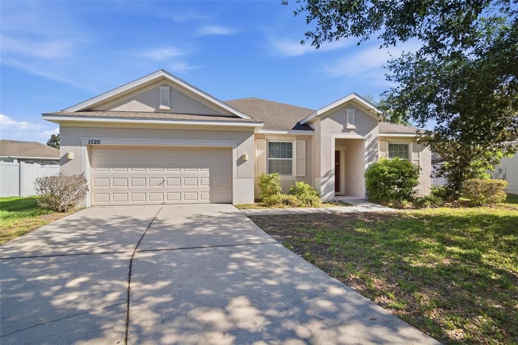 For Sale: $469,900 (4 beds, 2 baths, 2383 Square Feet)