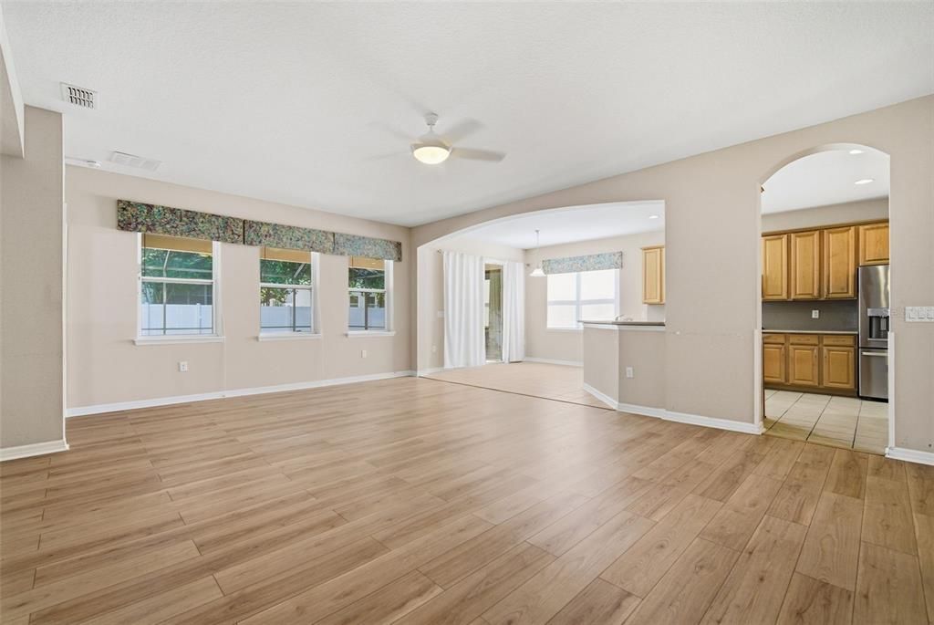 For Sale: $469,900 (4 beds, 2 baths, 2383 Square Feet)