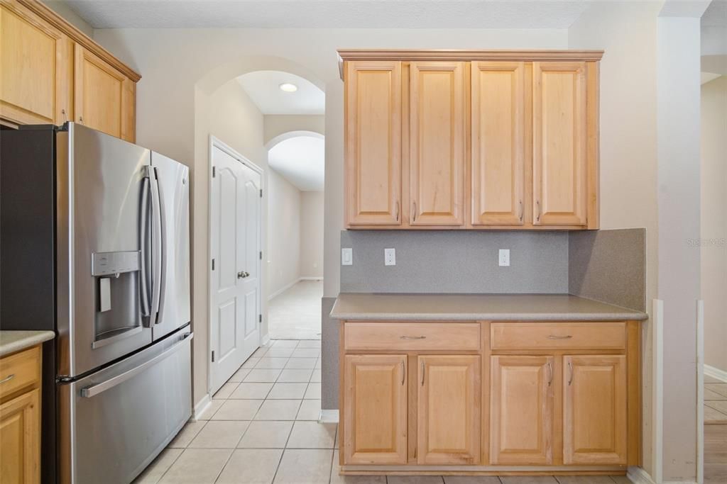 For Sale: $469,900 (4 beds, 2 baths, 2383 Square Feet)