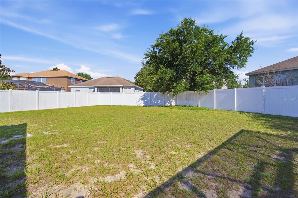 For Sale: $469,900 (4 beds, 2 baths, 2383 Square Feet)