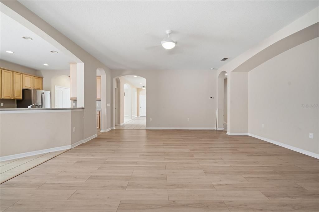 For Sale: $469,900 (4 beds, 2 baths, 2383 Square Feet)