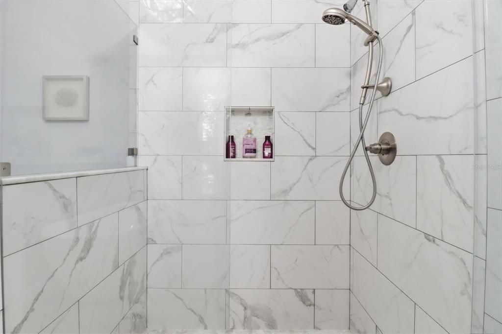На продажу: $469,900 (3 спален, 2 ванн, 1717 Квадратных фут)