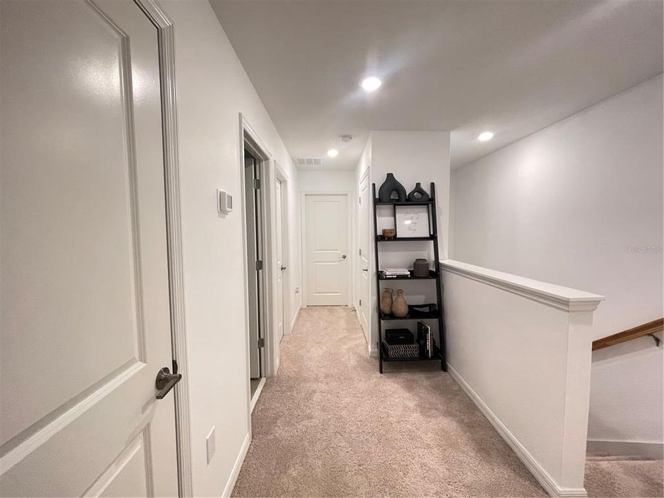 En Venta: $307,990 (3 camas, 2 baños, 1365 Pies cuadrados)