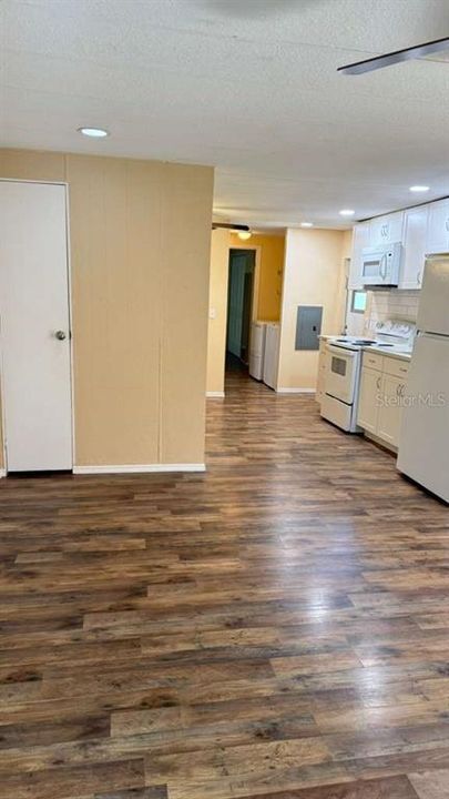 For Rent: $1,650 (2 beds, 2 baths, 840 Square Feet)