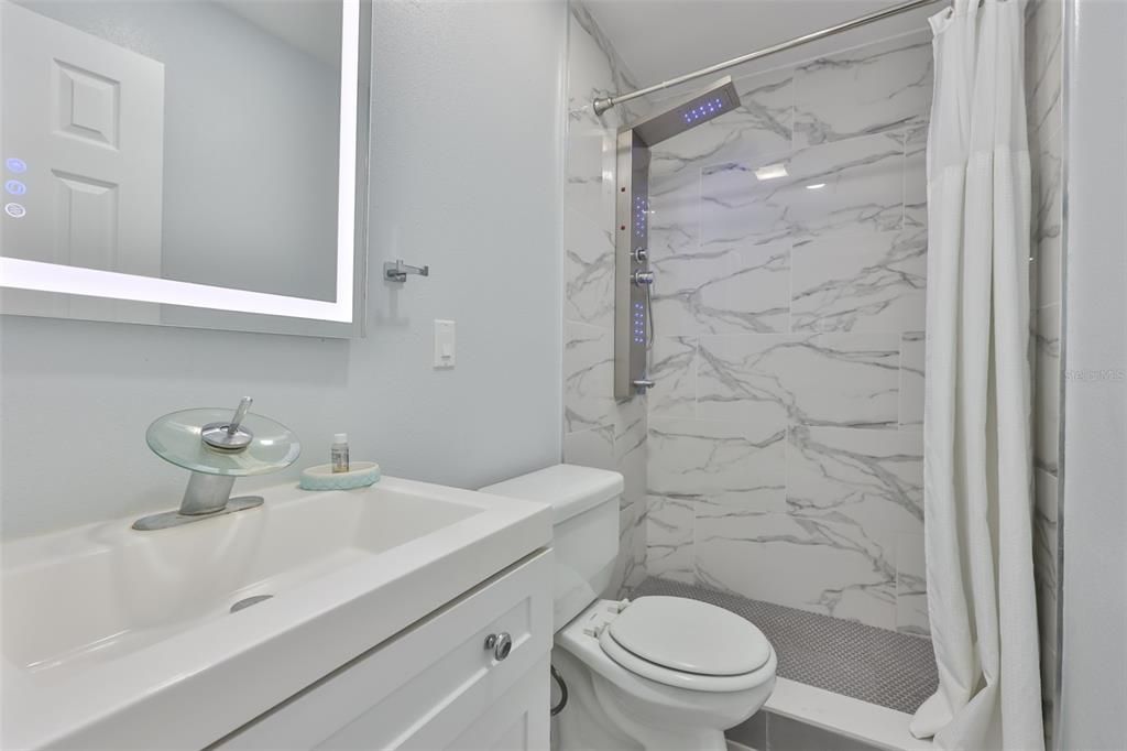 For Sale: $290,000 (3 beds, 2 baths, 1260 Square Feet)