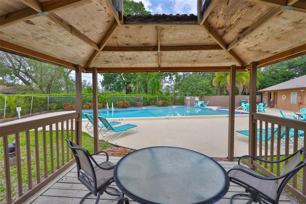 For Sale: $290,000 (3 beds, 2 baths, 1260 Square Feet)