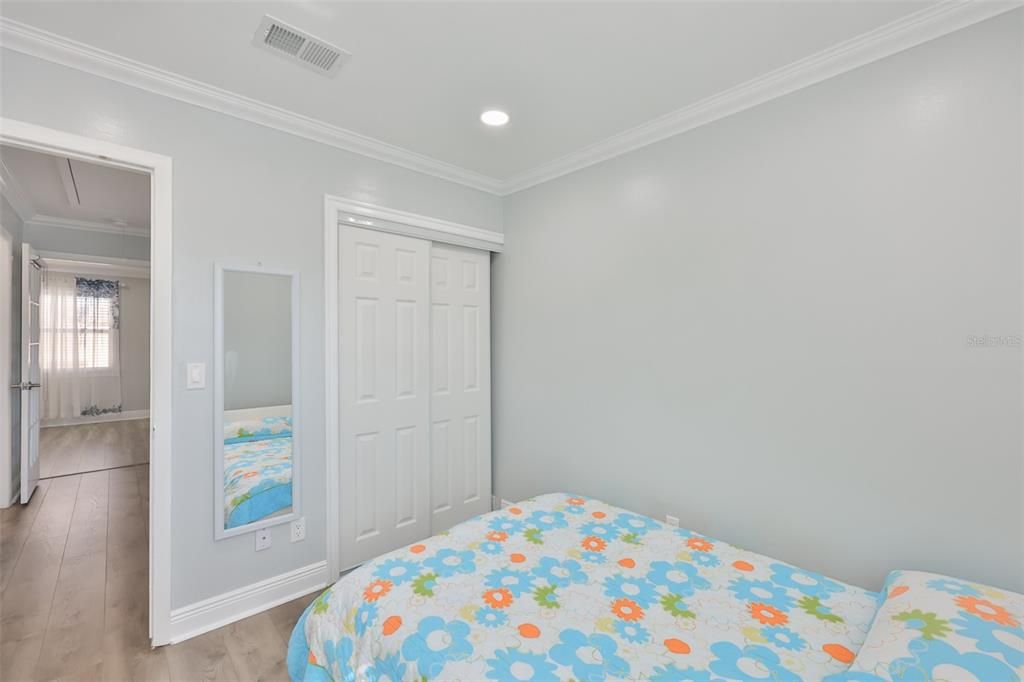 For Sale: $290,000 (3 beds, 2 baths, 1260 Square Feet)