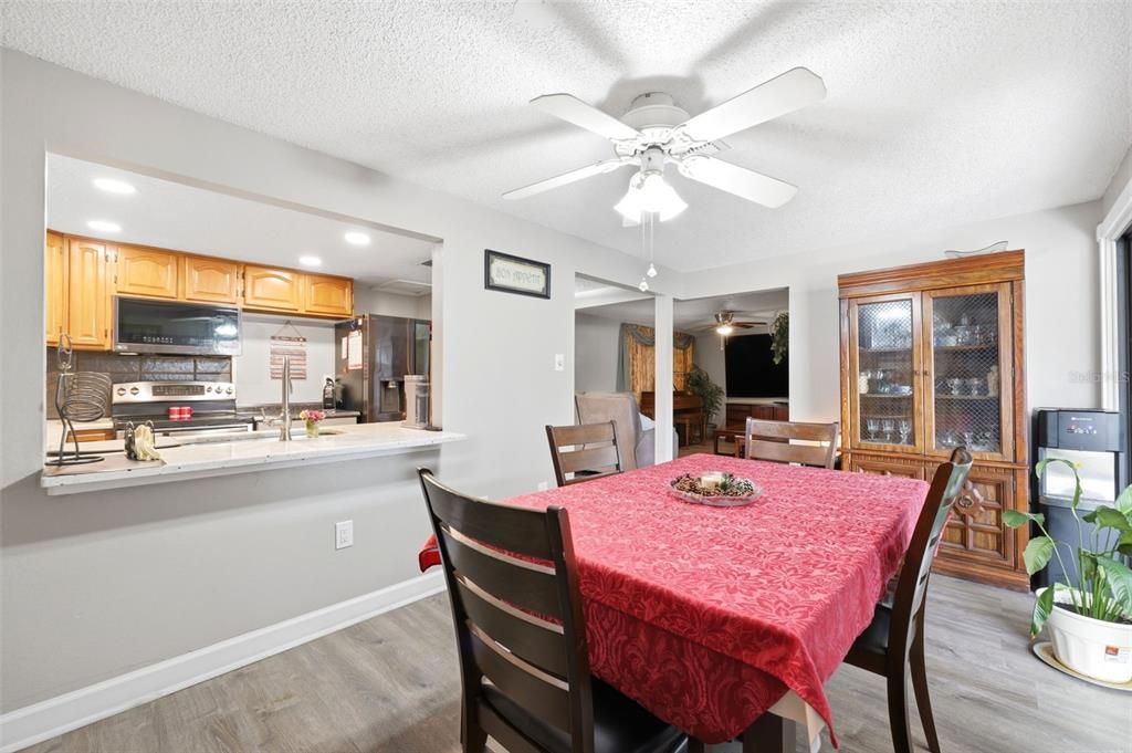 For Sale: $250,000 (2 beds, 2 baths, 1998 Square Feet)
