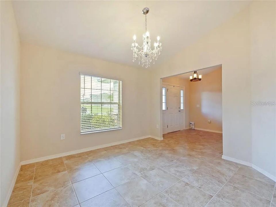 For Sale: $389,000 (4 beds, 2 baths, 1829 Square Feet)
