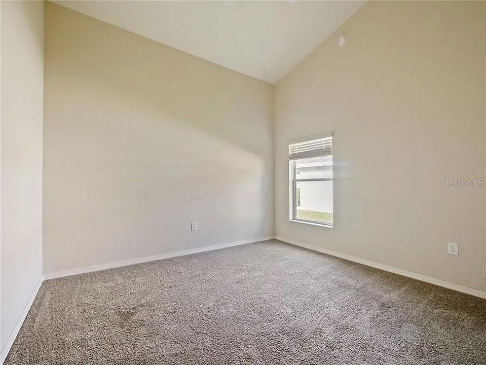 For Sale: $389,000 (4 beds, 2 baths, 1829 Square Feet)