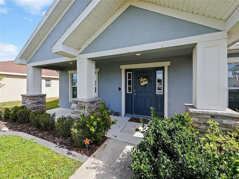For Sale: $389,000 (4 beds, 2 baths, 1829 Square Feet)