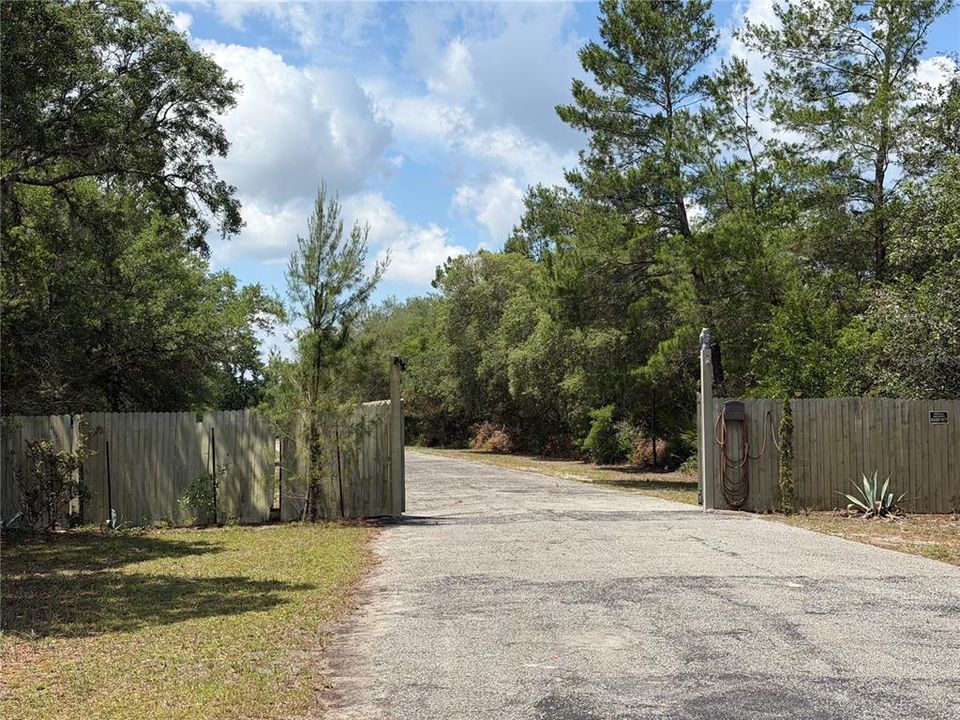 En Venta: $490,000 (7.26 acres)