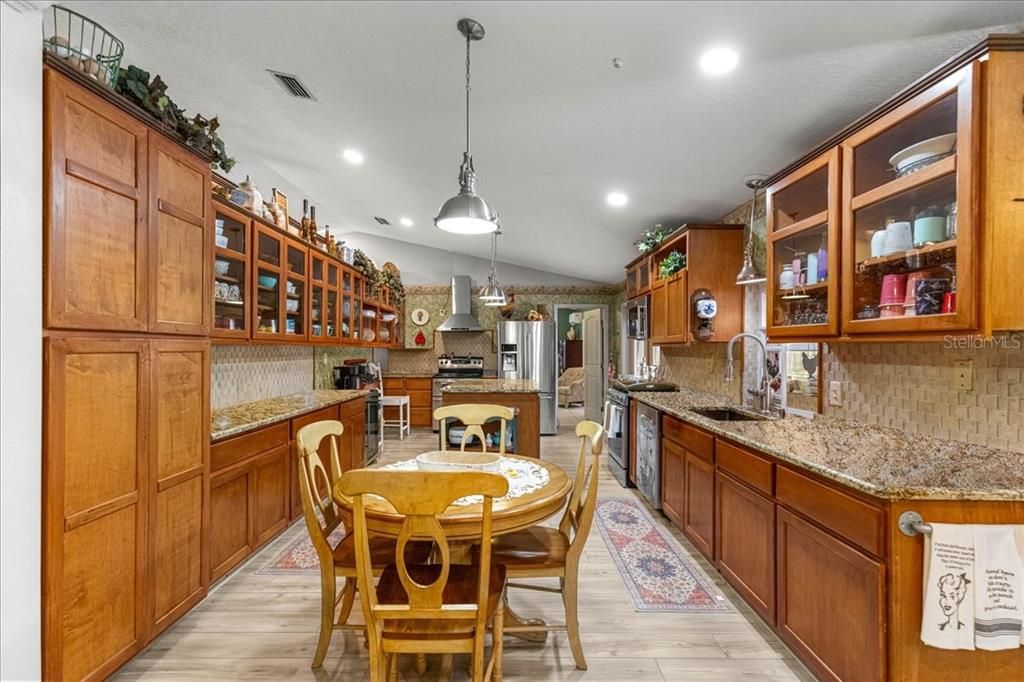 For Sale: $825,000 (5 beds, 3 baths, 3060 Square Feet)