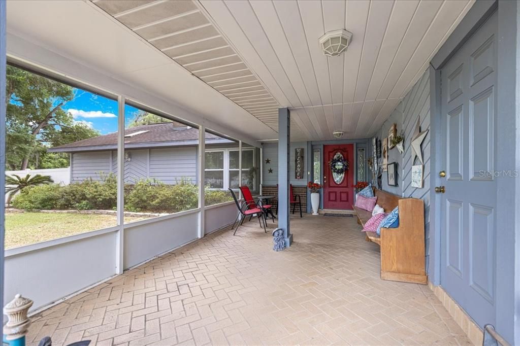 For Sale: $825,000 (5 beds, 3 baths, 3060 Square Feet)