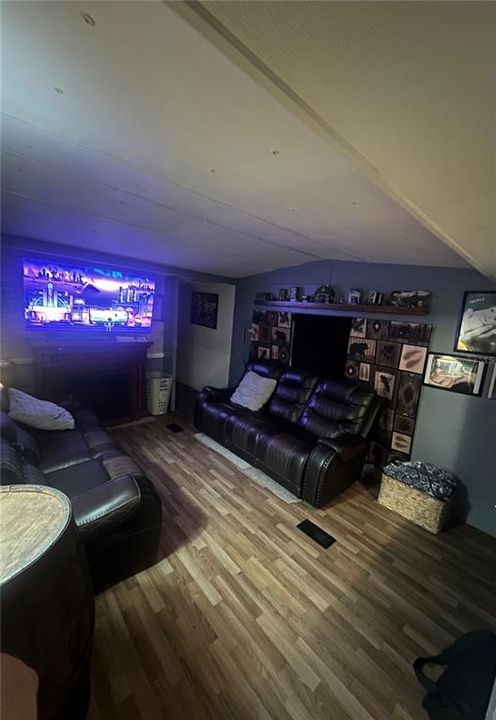 For Sale: $115,000 (3 beds, 2 baths, 756 Square Feet)