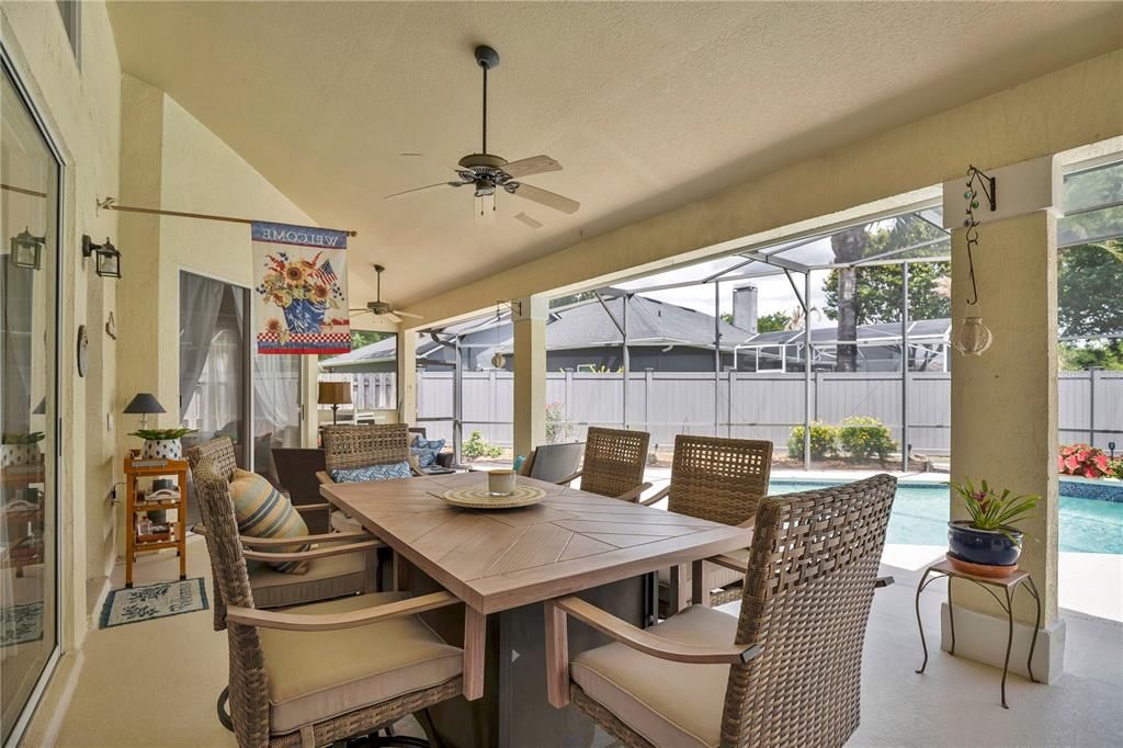 For Sale: $703,000 (4 beds, 3 baths, 2475 Square Feet)