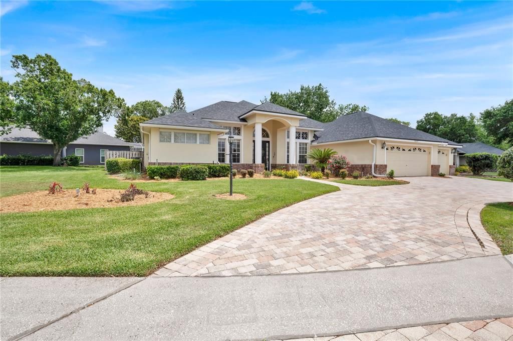 For Sale: $703,000 (4 beds, 3 baths, 2475 Square Feet)
