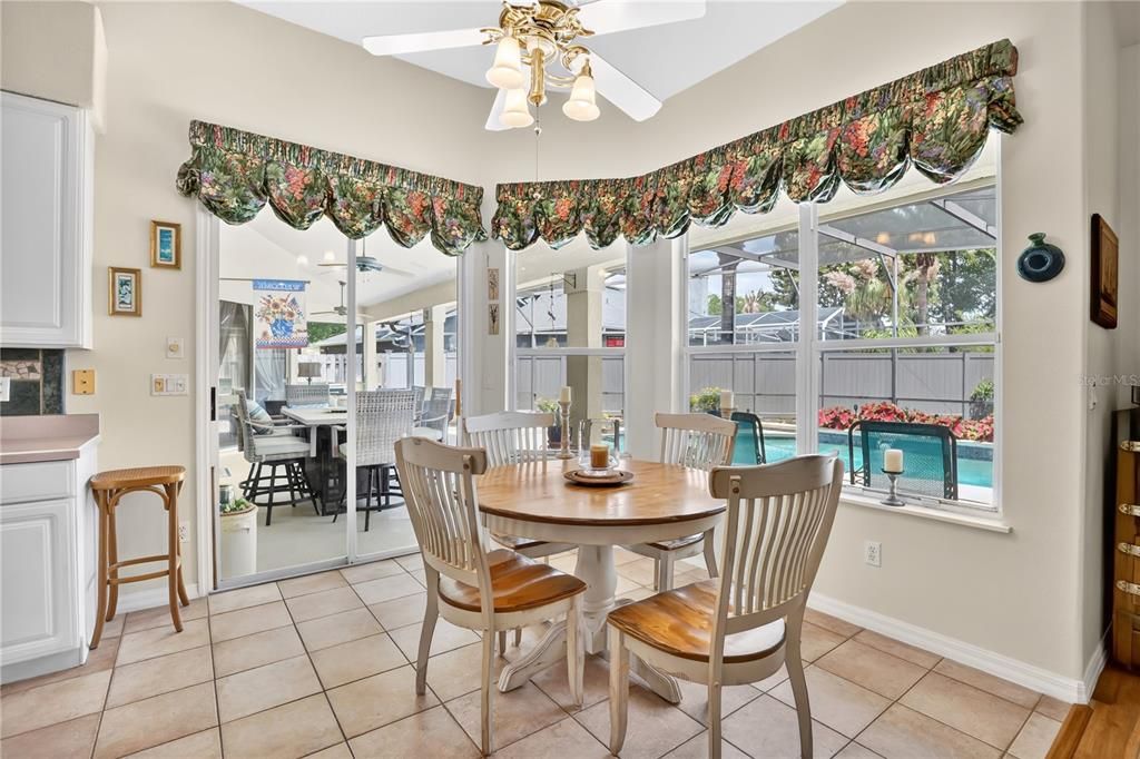 For Sale: $703,000 (4 beds, 3 baths, 2475 Square Feet)