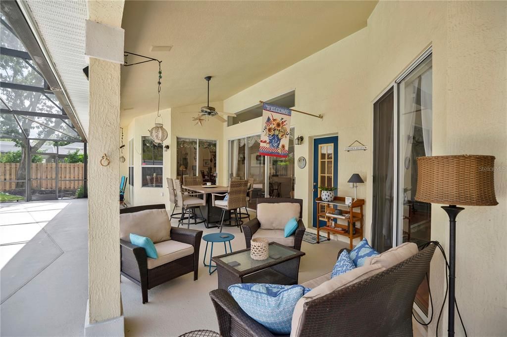 For Sale: $703,000 (4 beds, 3 baths, 2475 Square Feet)