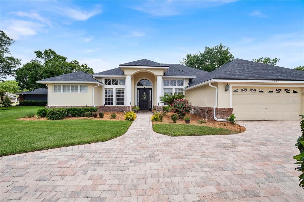 For Sale: $703,000 (4 beds, 3 baths, 2475 Square Feet)