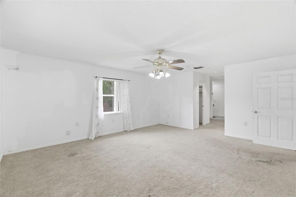 For Sale: $420,000 (5 beds, 3 baths, 2928 Square Feet)