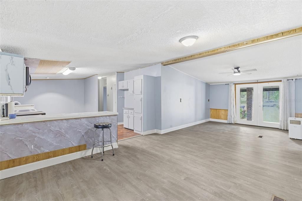For Sale: $420,000 (5 beds, 3 baths, 2928 Square Feet)