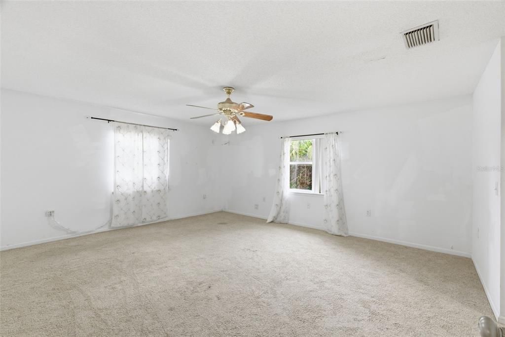 For Sale: $420,000 (5 beds, 3 baths, 2928 Square Feet)