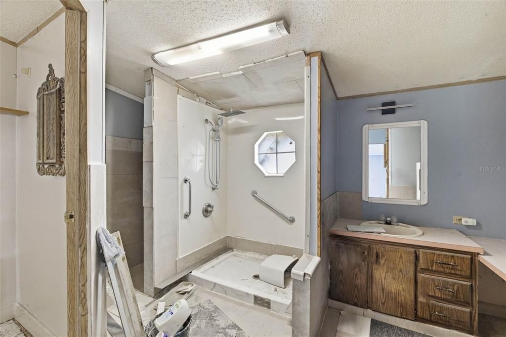 For Sale: $420,000 (5 beds, 3 baths, 2928 Square Feet)
