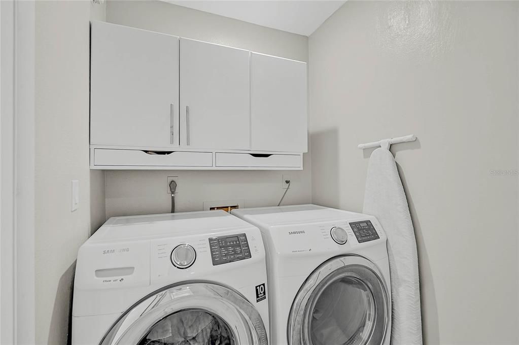 Под контрактом: $199,900 (2 спален, 2 ванн, 1086 Квадратных фут)