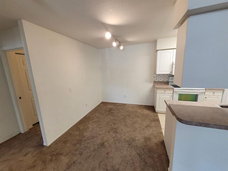 For Rent: $1,500 (2 beds, 2 baths, 987 Square Feet)