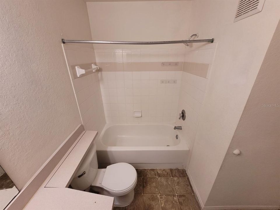 For Rent: $1,500 (2 beds, 2 baths, 987 Square Feet)