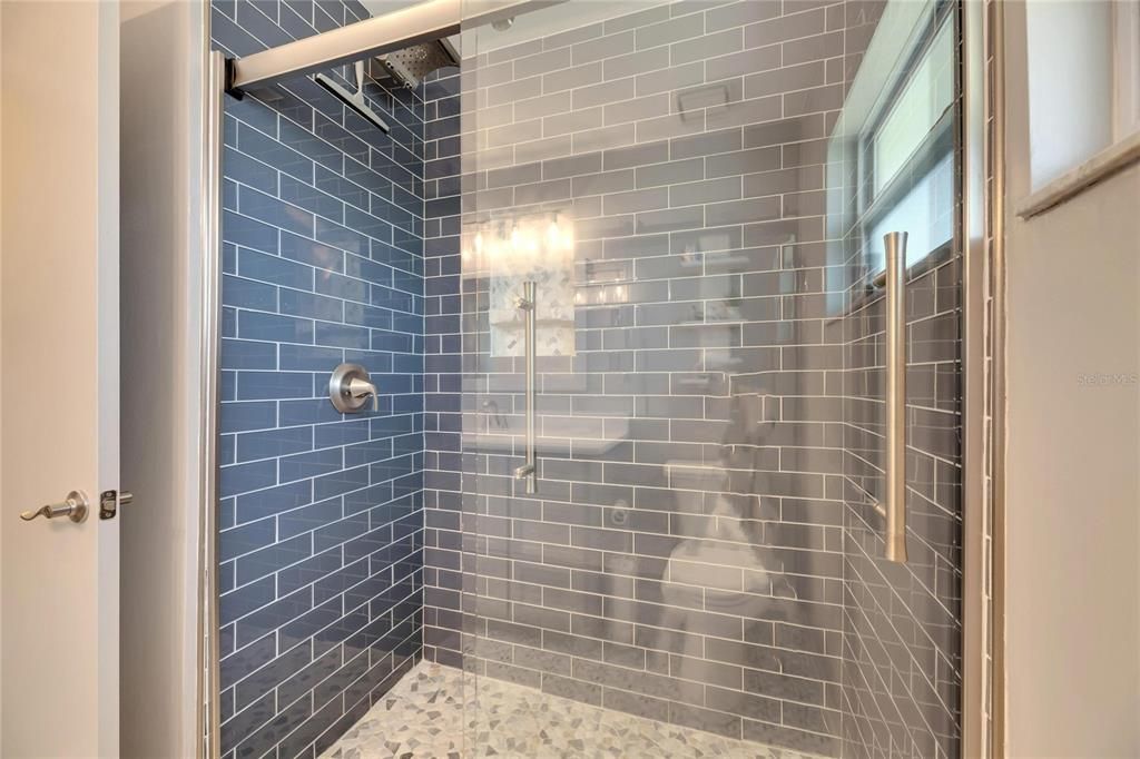 En Venta: $479,000 (3 camas, 2 baños, 2037 Pies cuadrados)