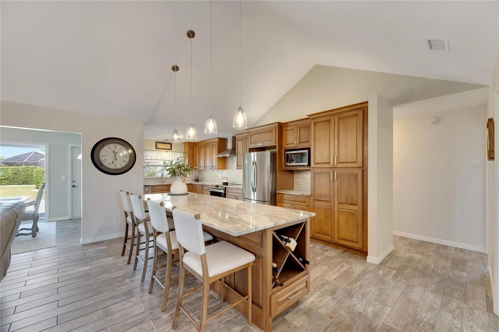 En Venta: $479,000 (3 camas, 2 baños, 2037 Pies cuadrados)