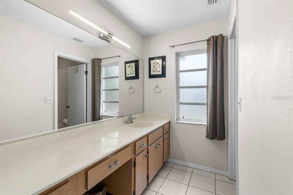 En Venta: $324,900 (2 camas, 2 baños, 1750 Pies cuadrados)
