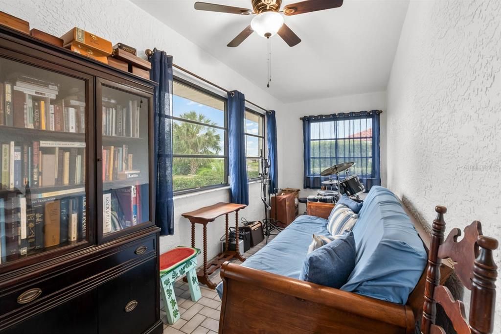 En Venta: $324,900 (2 camas, 2 baños, 1750 Pies cuadrados)