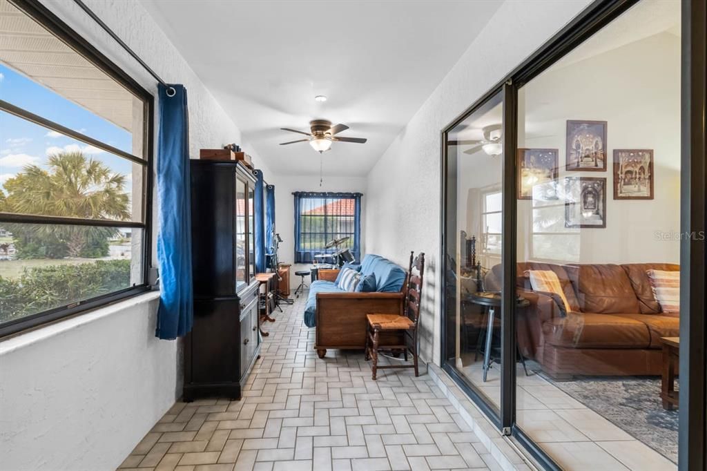 En Venta: $324,900 (2 camas, 2 baños, 1750 Pies cuadrados)