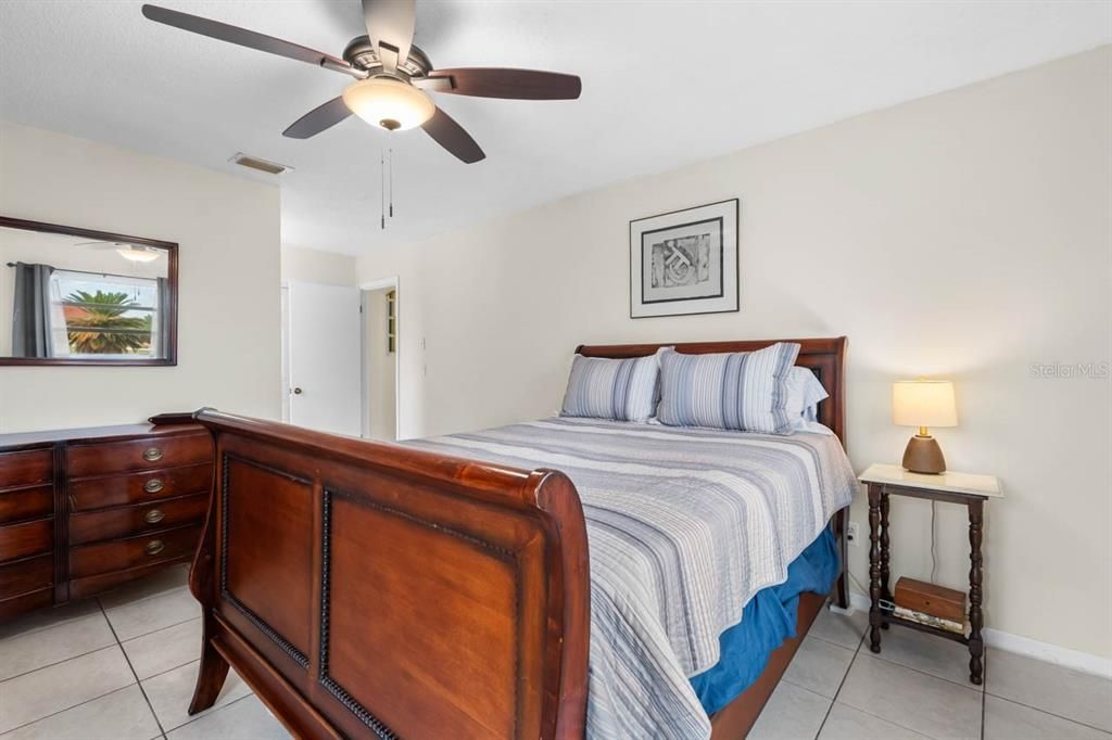 En Venta: $324,900 (2 camas, 2 baños, 1750 Pies cuadrados)