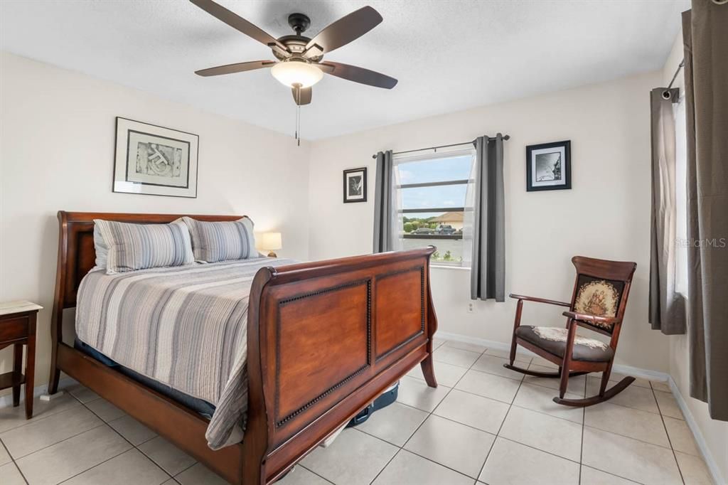 En Venta: $324,900 (2 camas, 2 baños, 1750 Pies cuadrados)