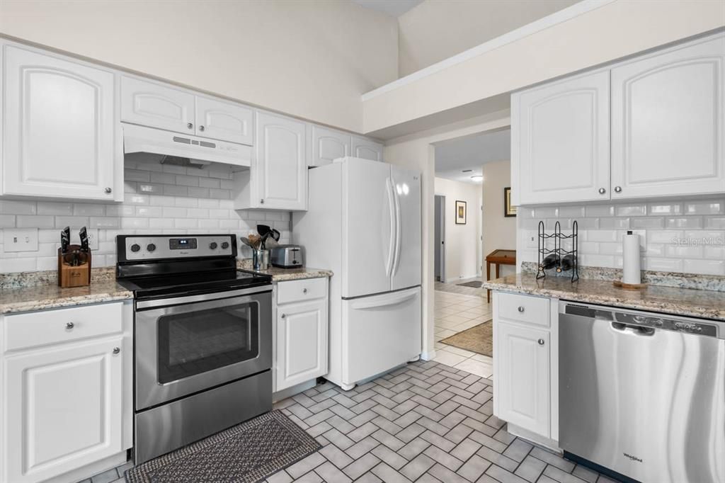 En Venta: $324,900 (2 camas, 2 baños, 1750 Pies cuadrados)