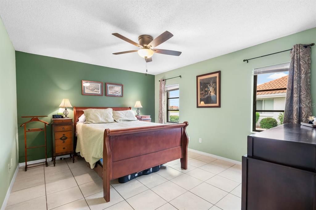 En Venta: $324,900 (2 camas, 2 baños, 1750 Pies cuadrados)