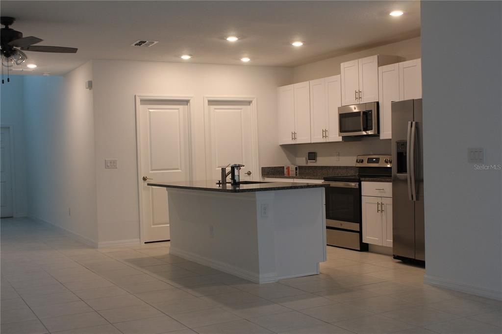 For Sale: $398,500 (5 beds, 2 baths, 2389 Square Feet)